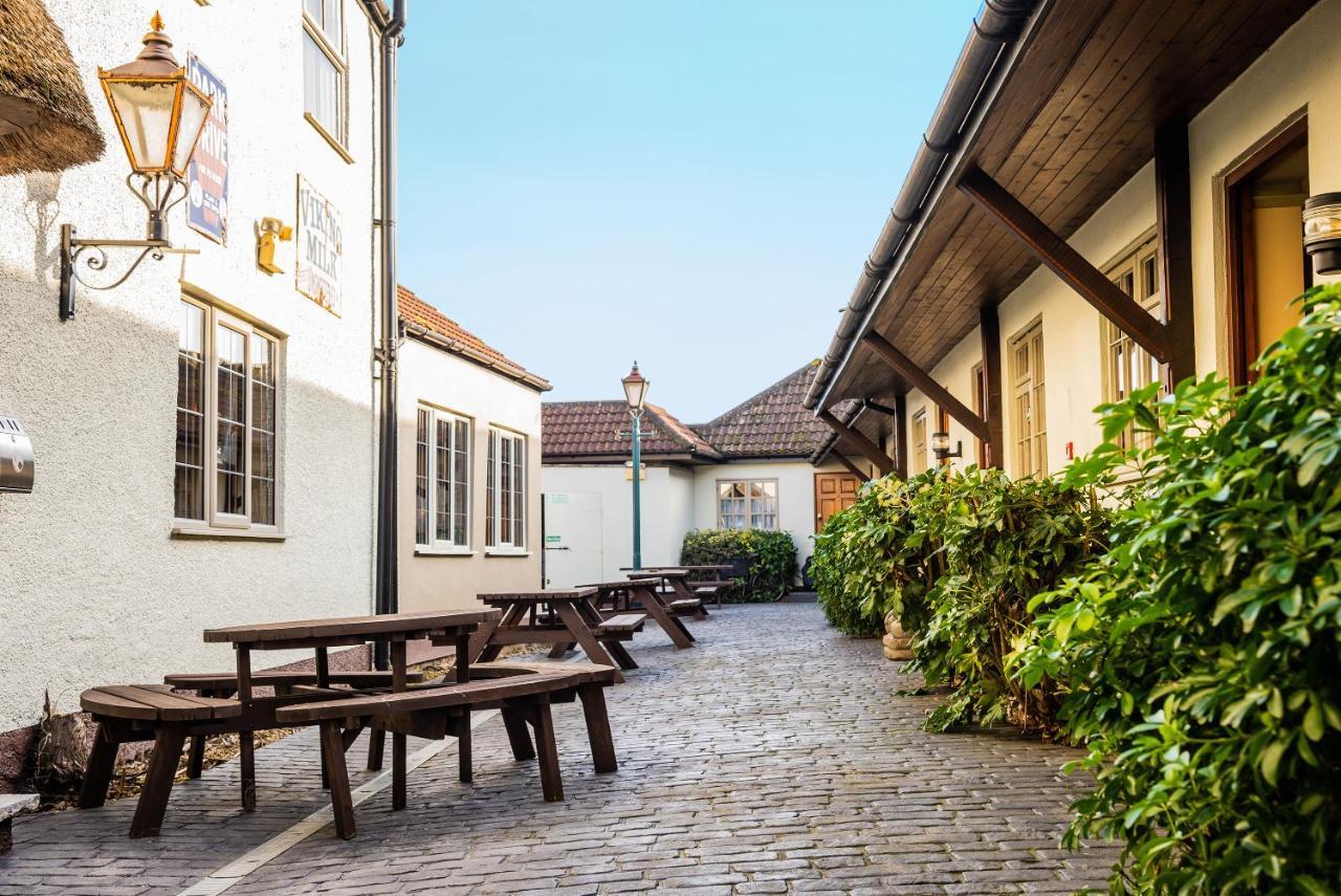 The Half Moon Inn And Country Lodge Yeovil Exterior foto